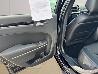 2023 Chrysler 300 Touring