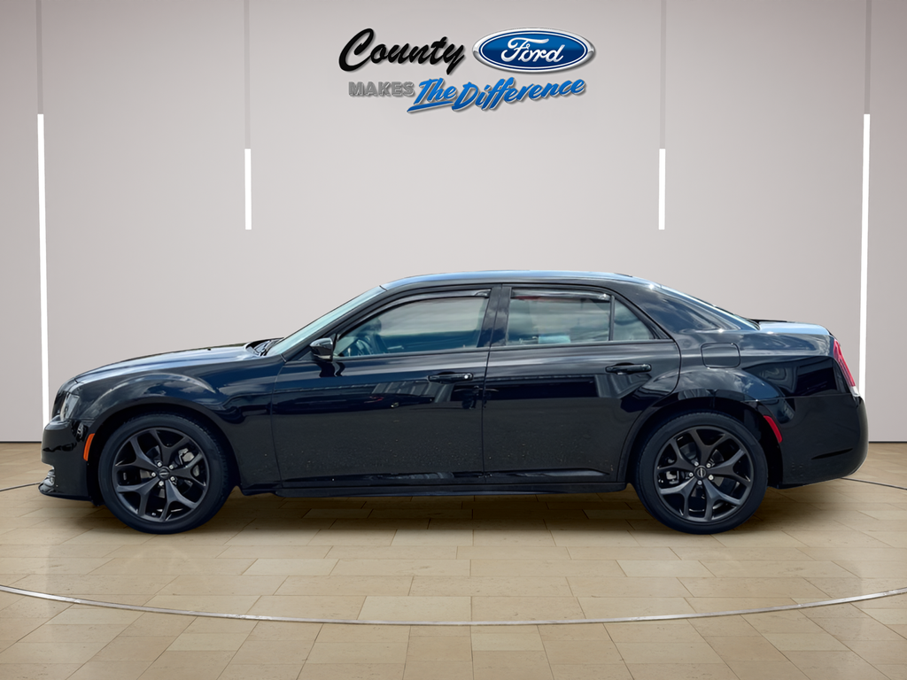 2023 Chrysler 300 Touring