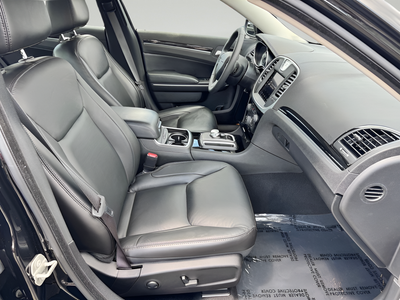 2023 Chrysler 300 Touring