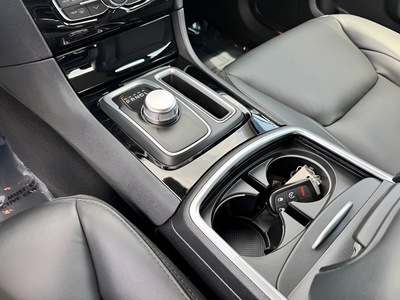 2023 Chrysler 300 Touring
