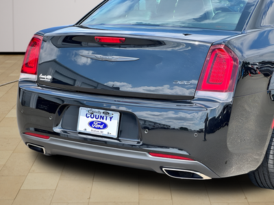 2023 Chrysler 300 Touring