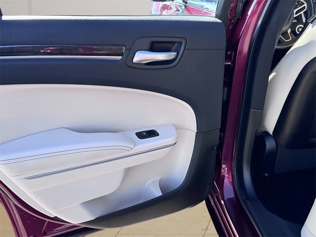 2019 Chrysler 300 Limited