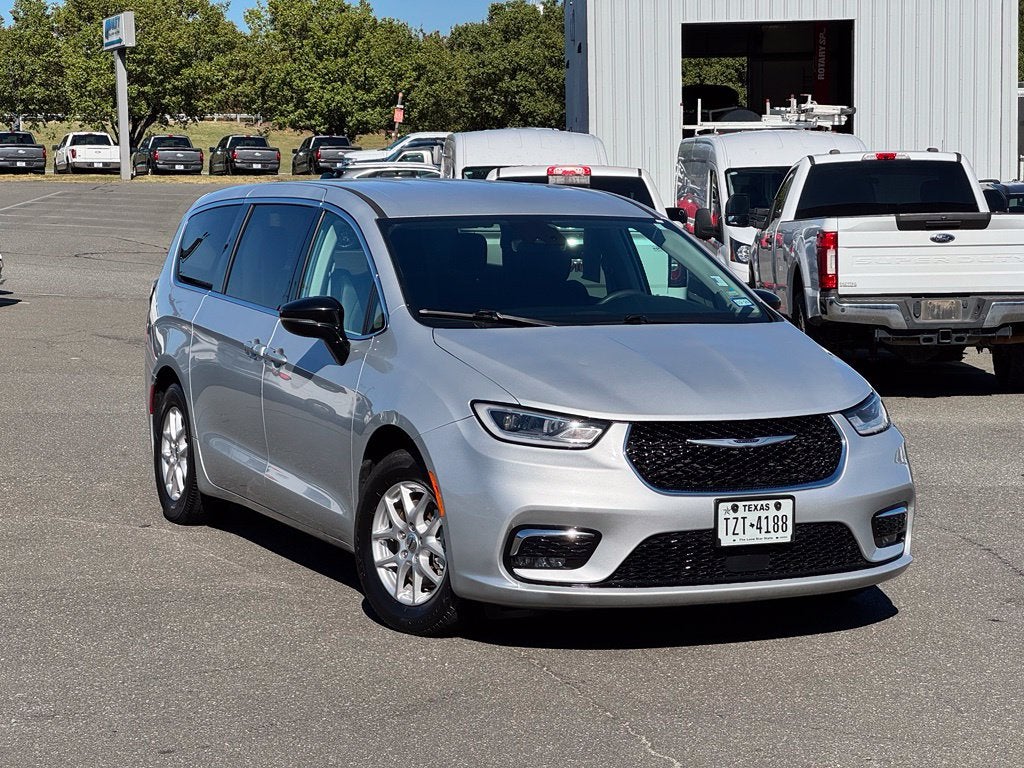 2024 Chrysler Pacifica Touring L