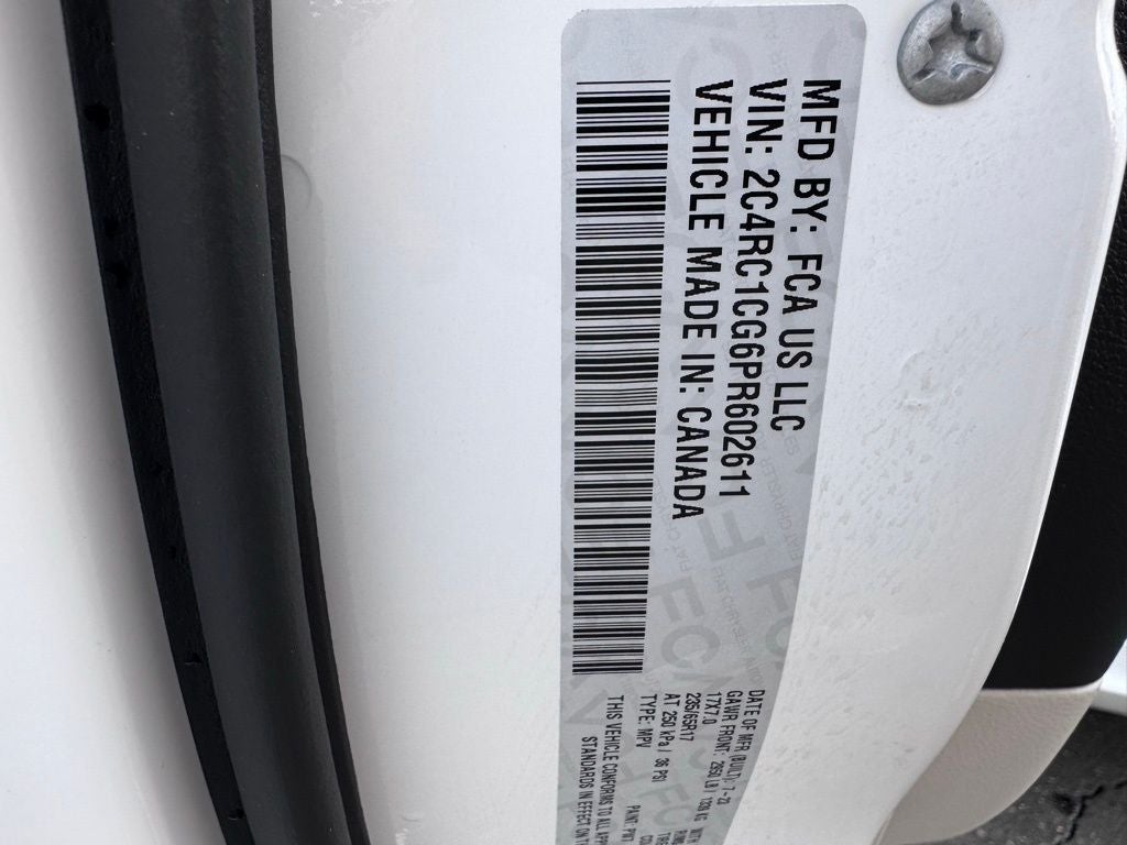 2023 Chrysler Voyager LX