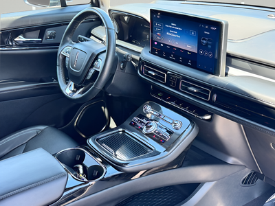 2023 Lincoln Nautilus Standard
