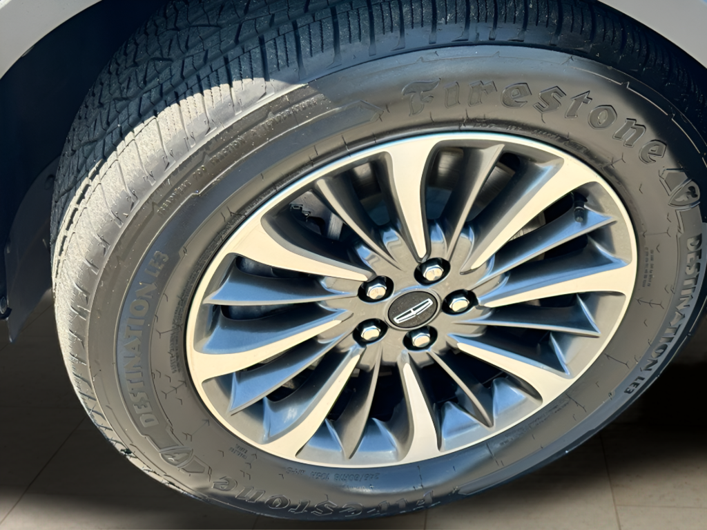 2023 Lincoln Nautilus Standard