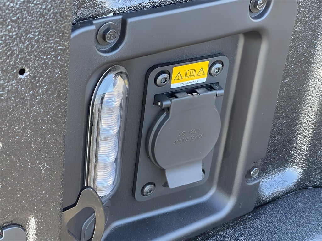 2025 Ford Maverick Lobo High