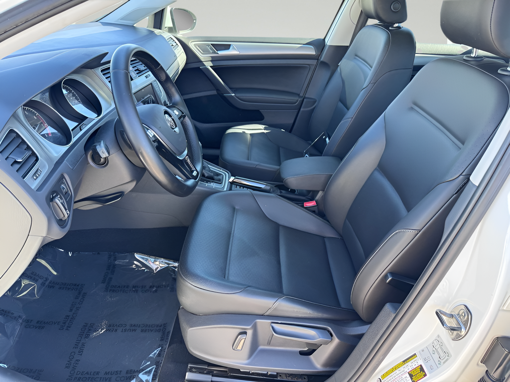 2017 Volkswagen Golf Wolfsburg