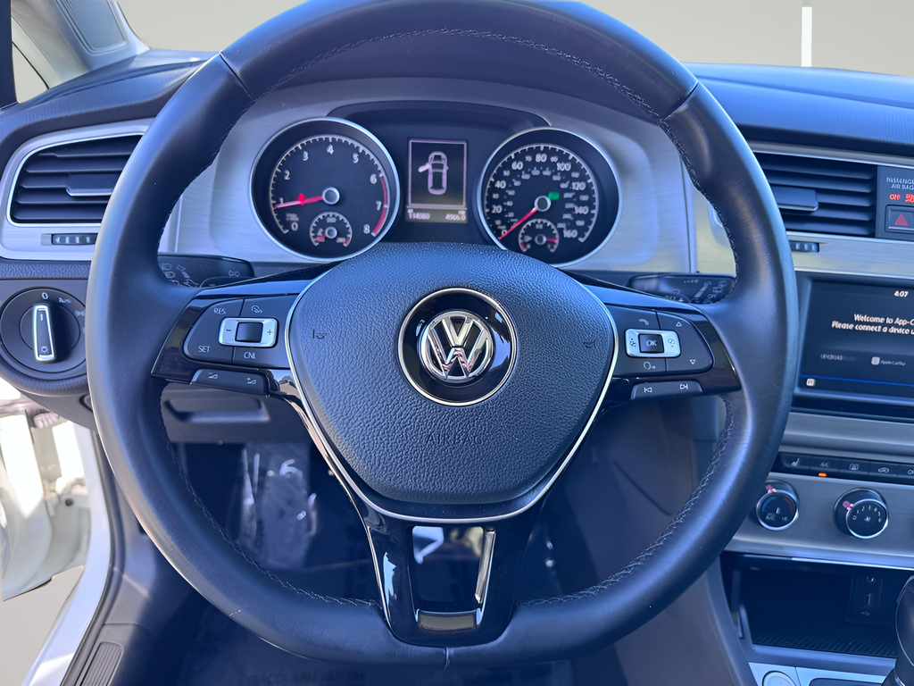 2017 Volkswagen Golf Wolfsburg