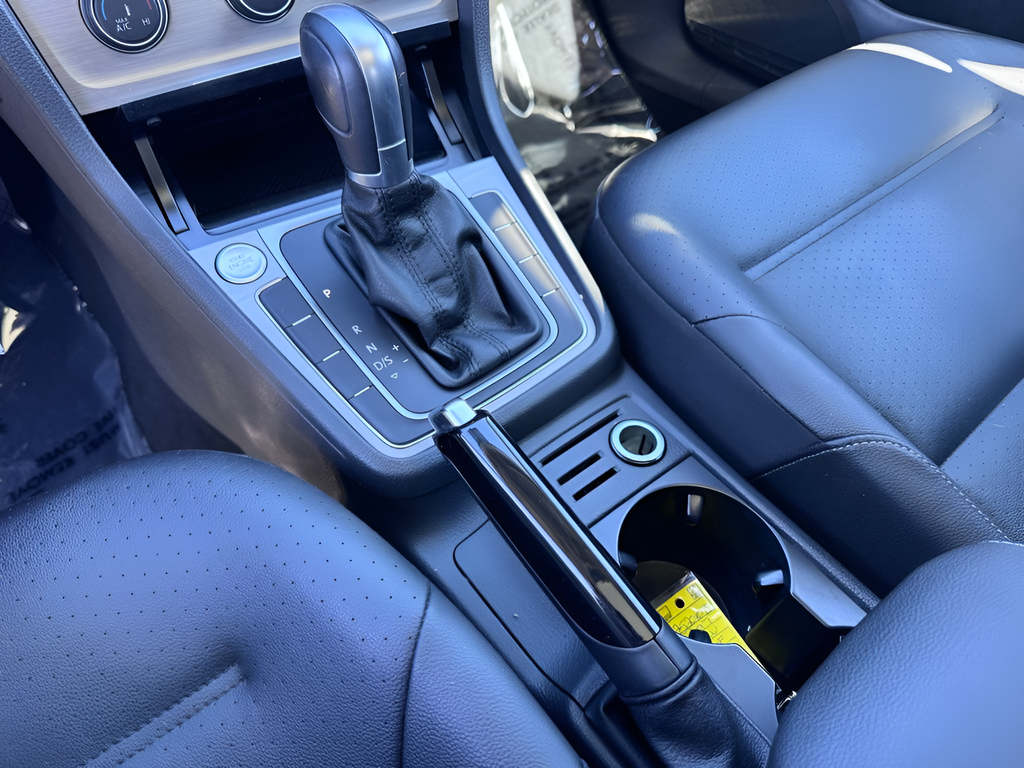 2017 Volkswagen Golf Wolfsburg