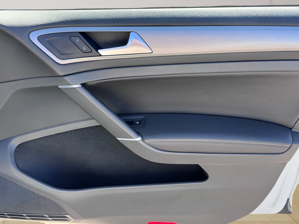 2017 Volkswagen Golf Wolfsburg