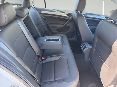 2017 Volkswagen Golf Wolfsburg