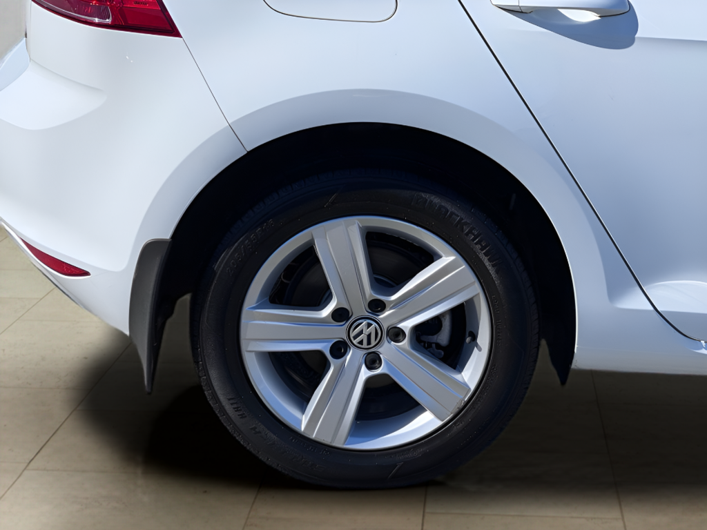 2017 Volkswagen Golf Wolfsburg