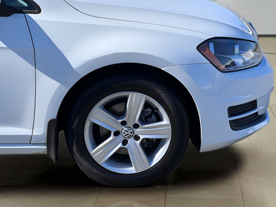 2017 Volkswagen Golf Wolfsburg