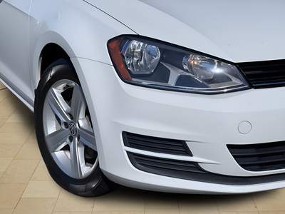 2017 Volkswagen Golf Wolfsburg