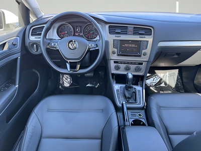 2017 Volkswagen Golf Wolfsburg