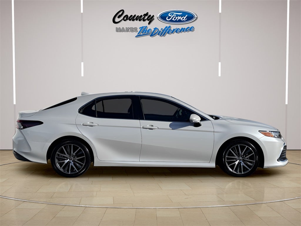 2023 Toyota Camry Hybrid XLE