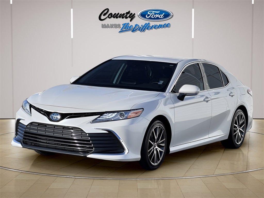 2023 Toyota Camry Hybrid XLE