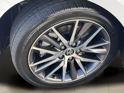 2023 Toyota Camry Hybrid XLE