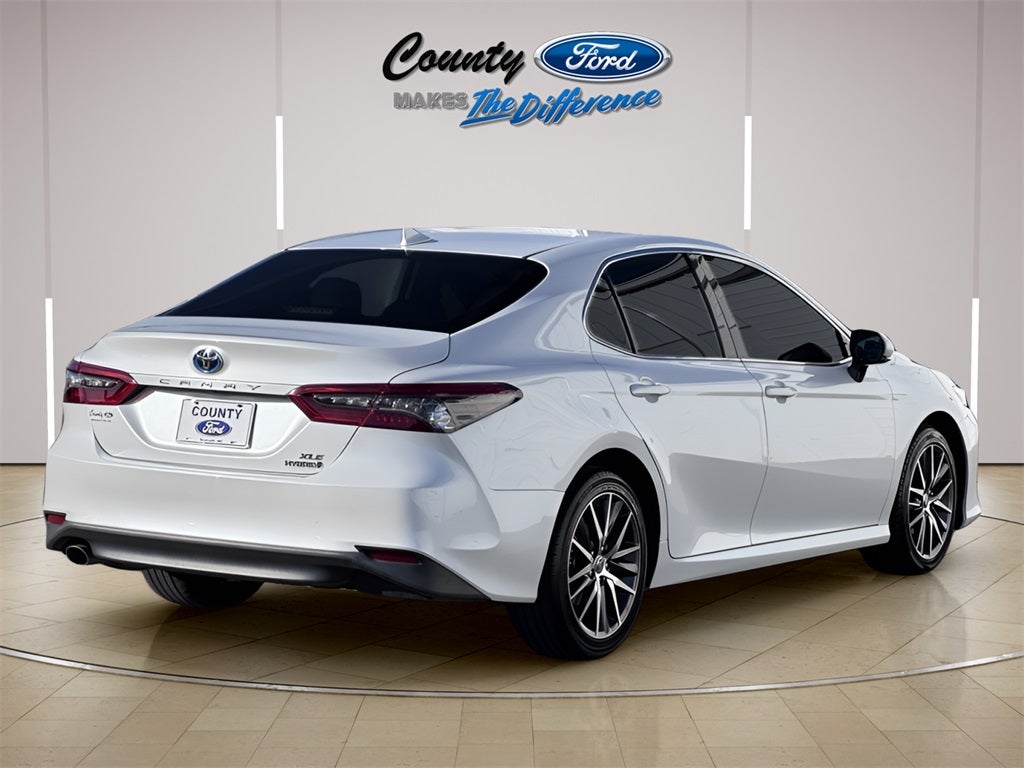 2023 Toyota Camry Hybrid XLE