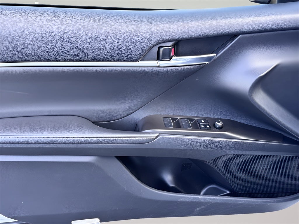 2023 Toyota Camry Hybrid XLE