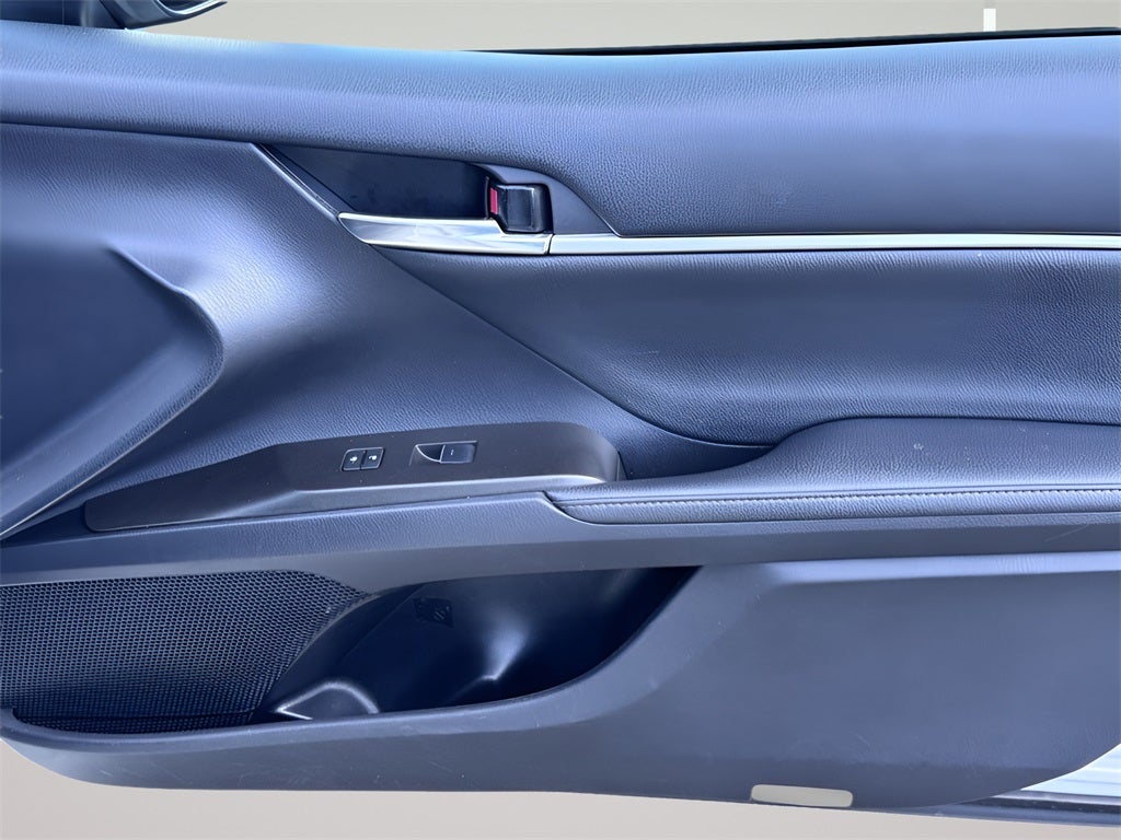 2023 Toyota Camry Hybrid XLE