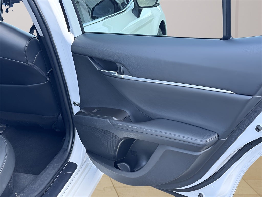 2023 Toyota Camry Hybrid XLE