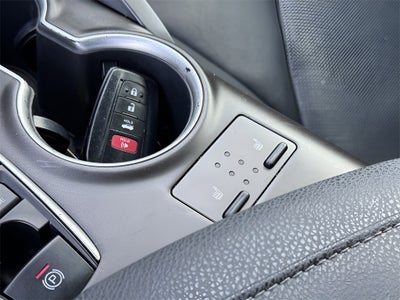 2023 Toyota Camry Hybrid XLE