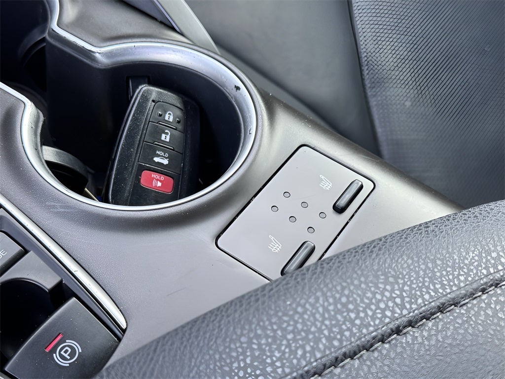 2023 Toyota Camry Hybrid XLE