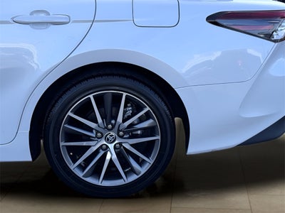 2023 Toyota Camry Hybrid XLE