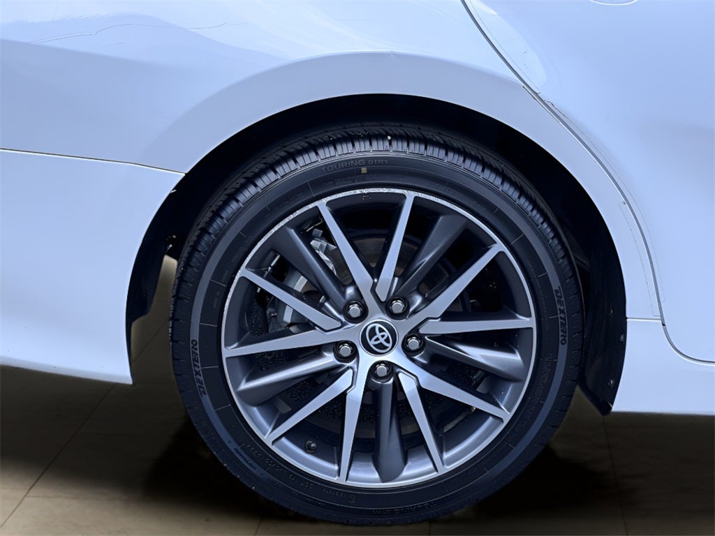 2023 Toyota Camry Hybrid XLE