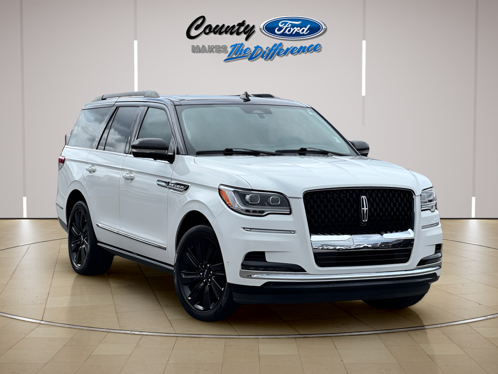 2022 Lincoln Navigator Black Label