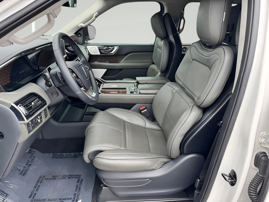2022 Lincoln Navigator Black Label