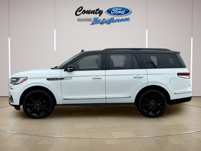 2022 Lincoln Navigator Black Label