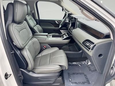 2022 Lincoln Navigator Black Label