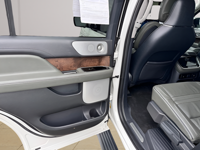 2022 Lincoln Navigator Black Label