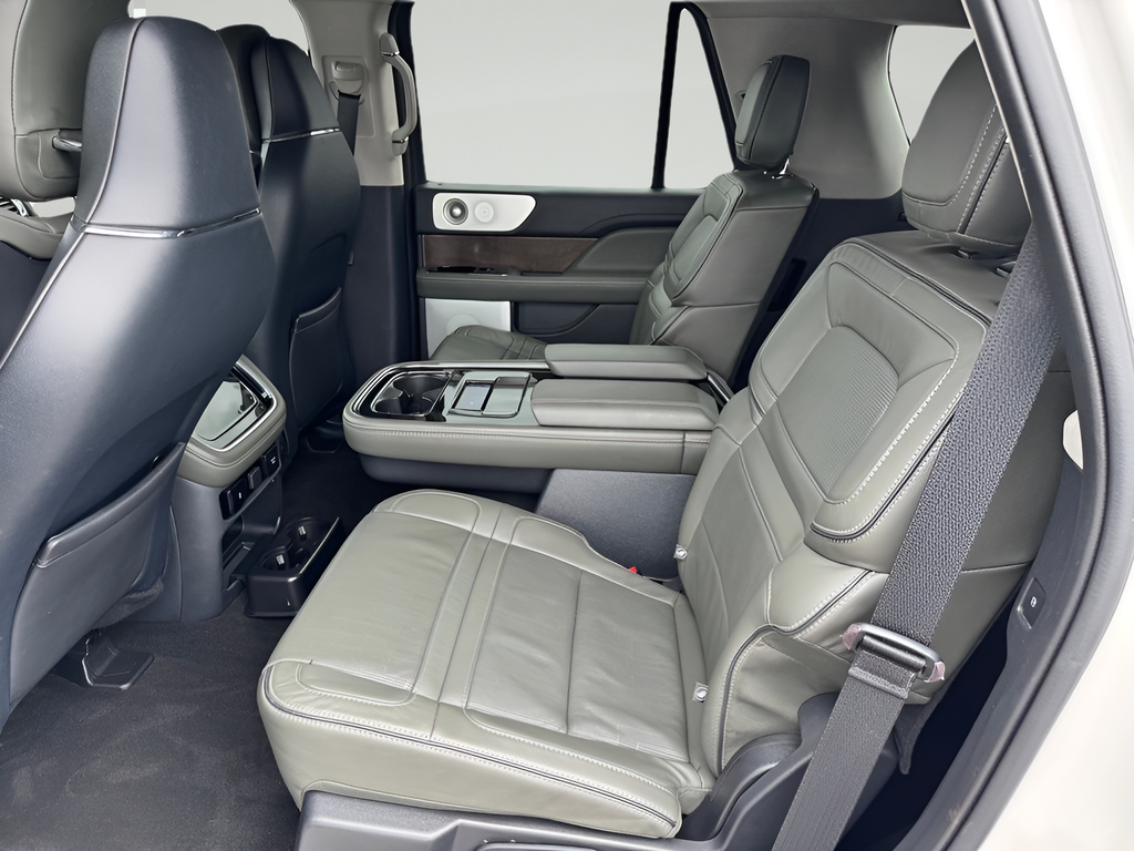 2022 Lincoln Navigator Black Label