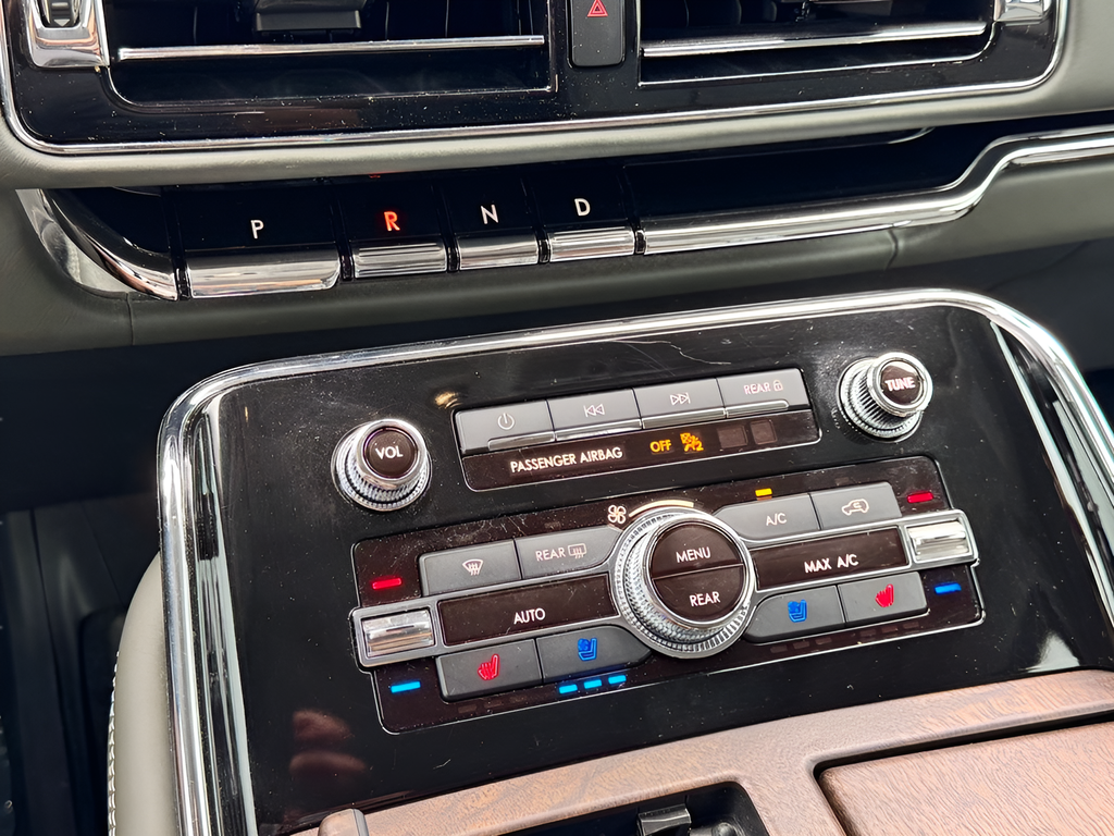 2022 Lincoln Navigator Black Label