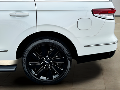 2022 Lincoln Navigator Black Label