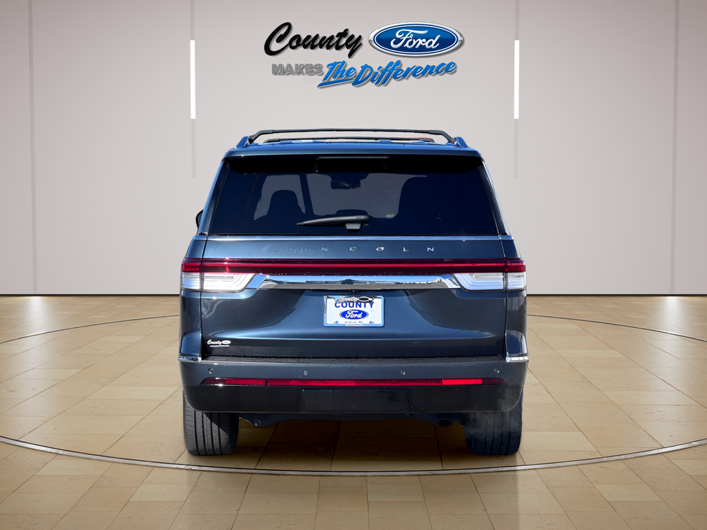 2022 Lincoln Navigator L Reserve