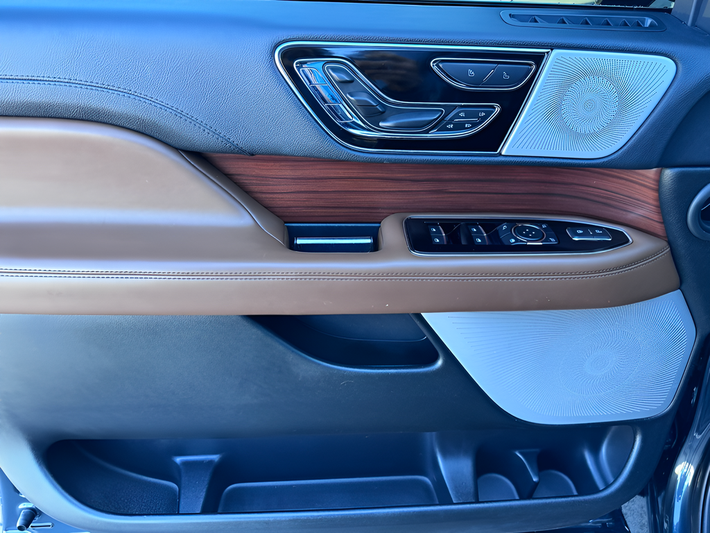 2022 Lincoln Navigator L Reserve