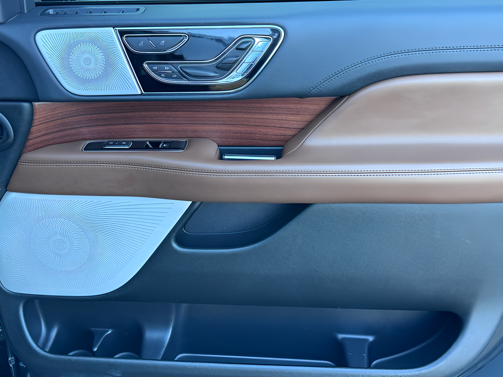 2022 Lincoln Navigator L Reserve