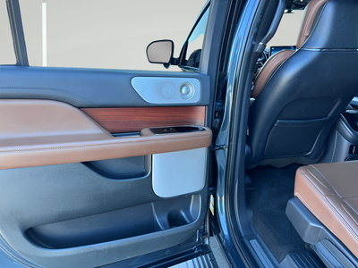 2022 Lincoln Navigator L Reserve