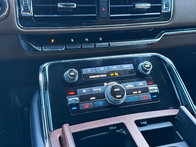 2022 Lincoln Navigator L Reserve