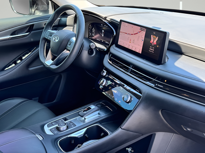 2024 INFINITI QX60 LUXE