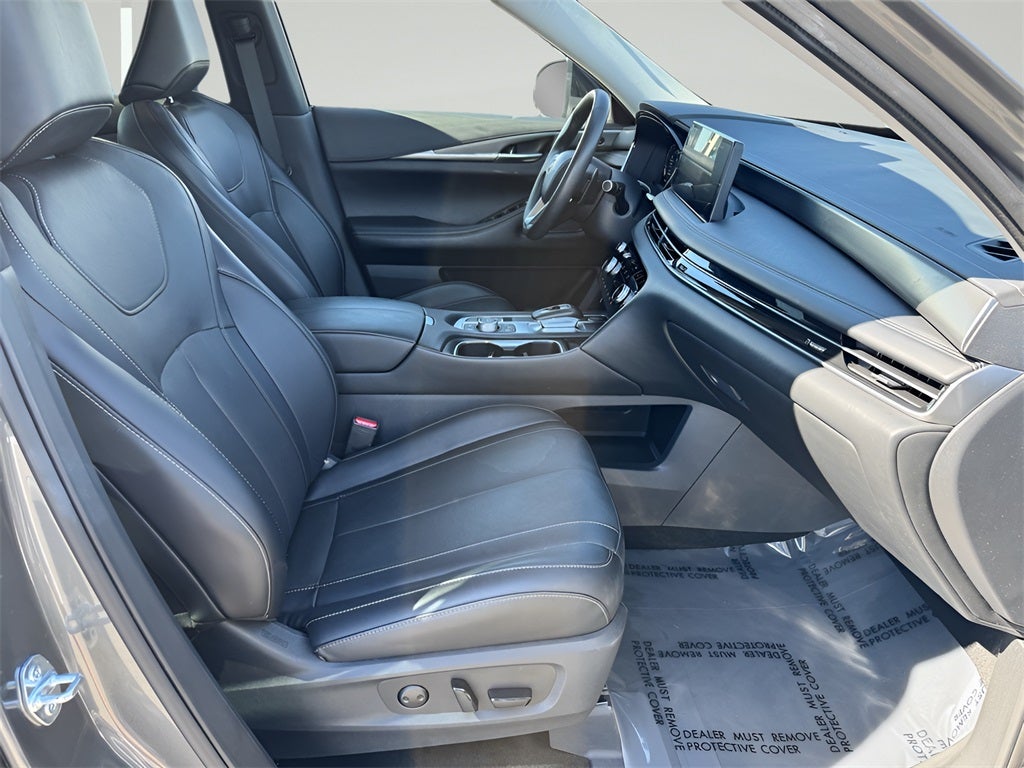 2024 INFINITI QX60 LUXE