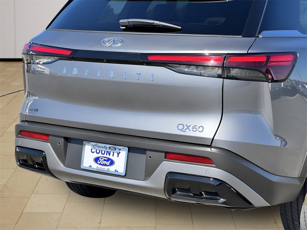 2024 INFINITI QX60 LUXE