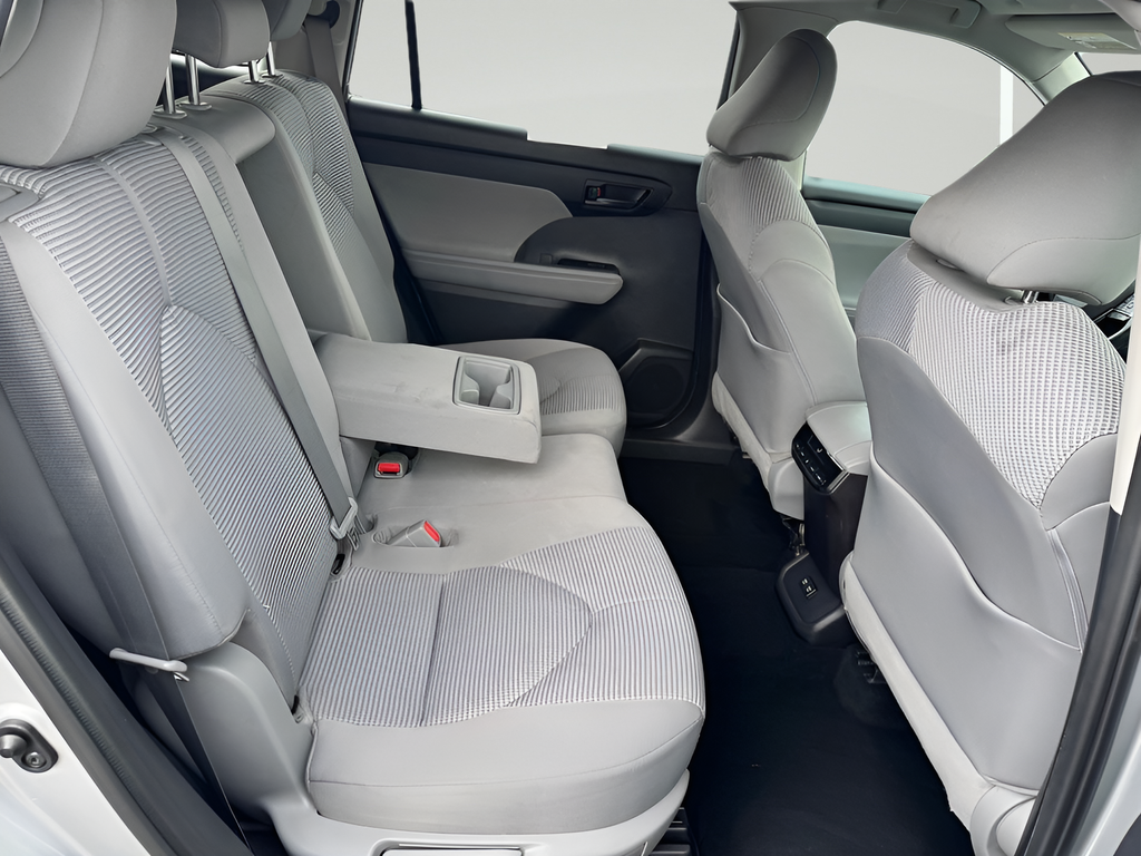 2021 Toyota Highlander LE