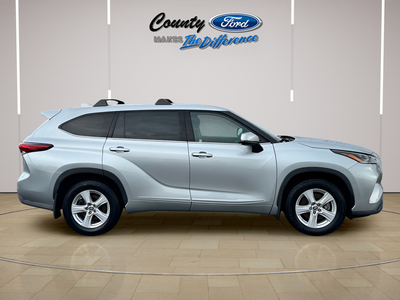 2021 Toyota Highlander LE