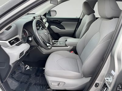 2021 Toyota Highlander LE
